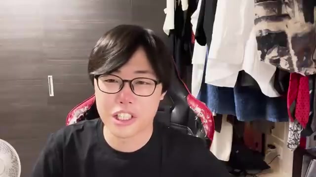 10万円くらい得してると過去に語っていたことが判明する場面